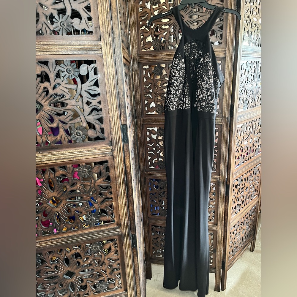 Long Night Way Black Gown Women’s Size 10.